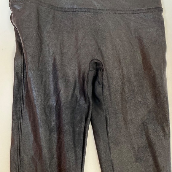 Women’s SPANX faux leather leggings size M - Picture 5 of 7
